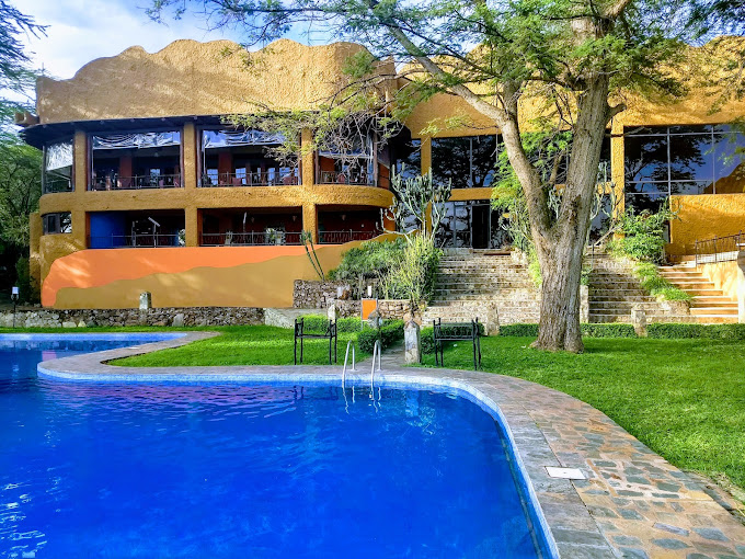 Serengeti Sopa Lodge